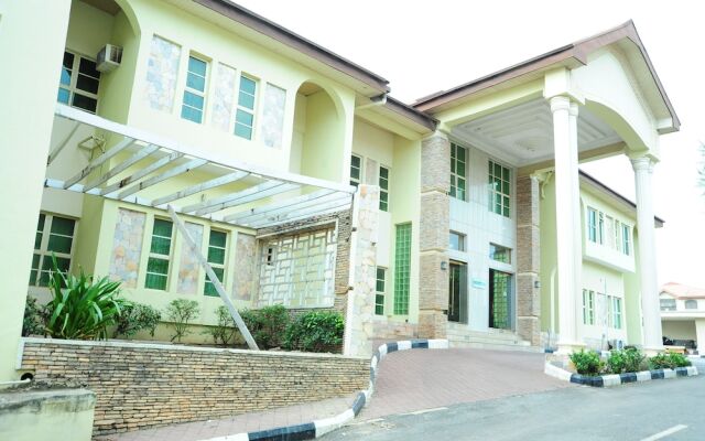 Richton Hotel & Suites