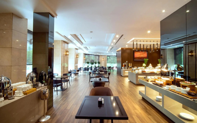 Nhat Ha L'Opera Hotel