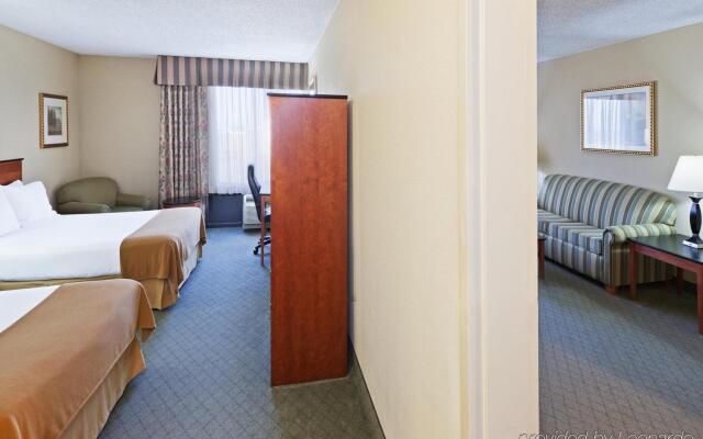 Comfort Inn and Suites Plano East