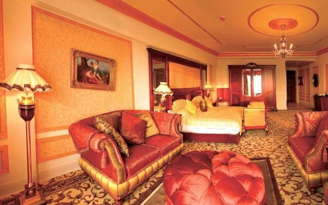 Imperial Grand Palace Hotel