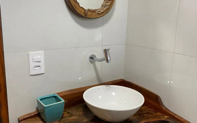 Chalé Ingrid Ar condicionado Pousada 35knots Brasil