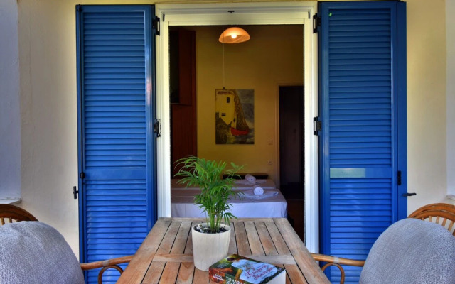 "iris Apartment, A Cozy 2 Bedroom Unit"