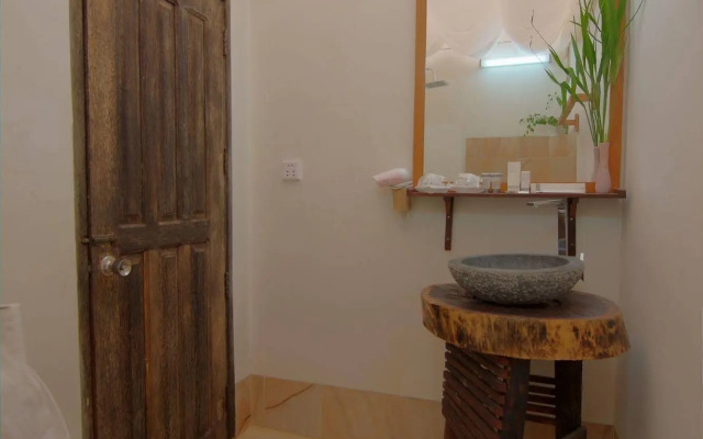 Palm Village Resort & Spa