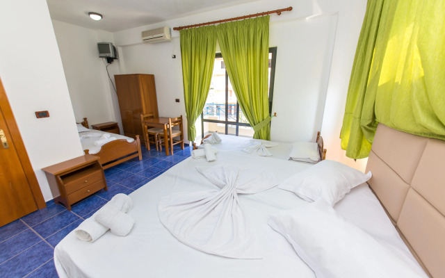 Blue Saranda Hotel