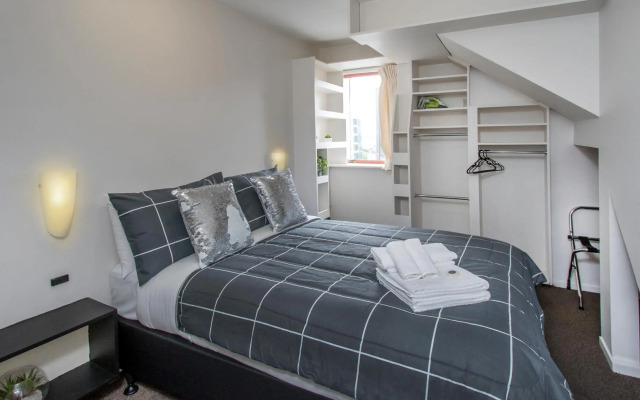 Crown on Cintra Lane Serviced Apartments