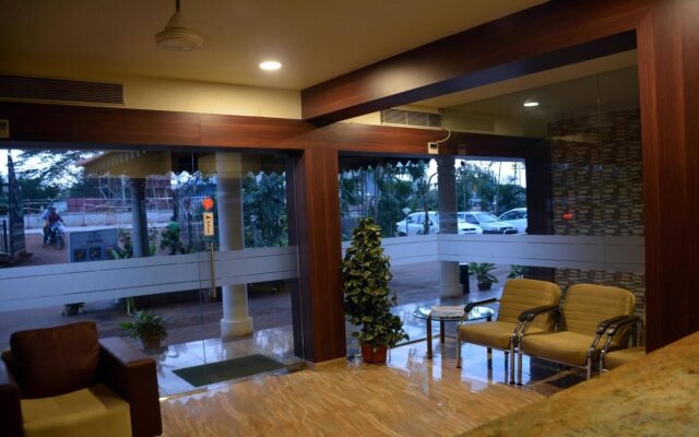 OYO 22528 Hotel Travel Inn