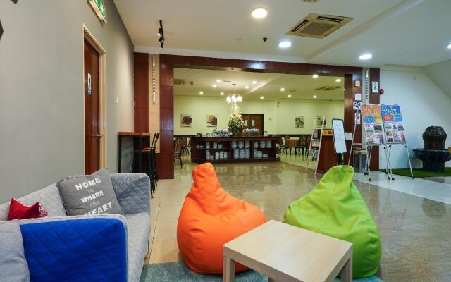 OYO 43955 N9 Business Hotel