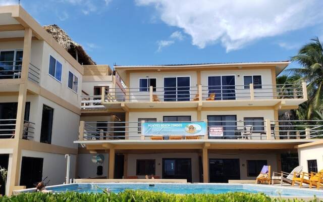 Club Rooms At Popeyes Beach Resort