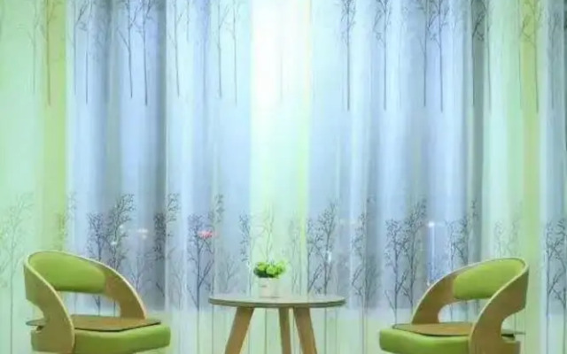 Xinhe Apartment