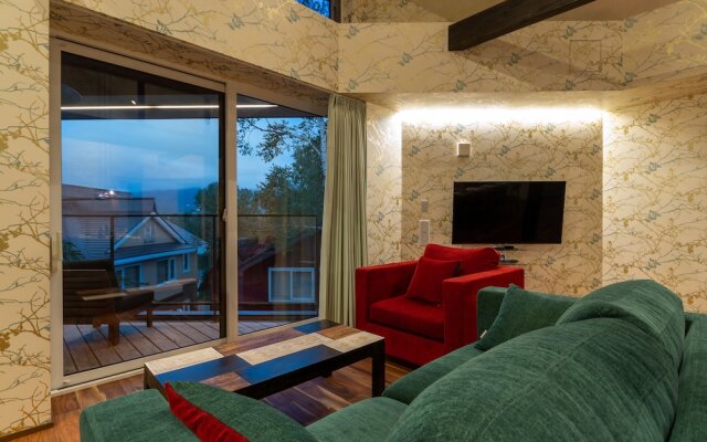 Kitsune House by H2 Life