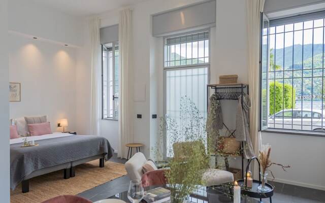 Piccola Como Lotus With 1 Bathrooms