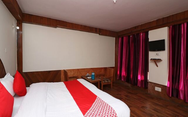 OYO 13710 Home Studio near Hadimba Manali