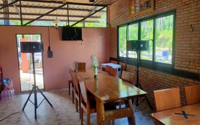 Kingkong Khao Phlai Dam