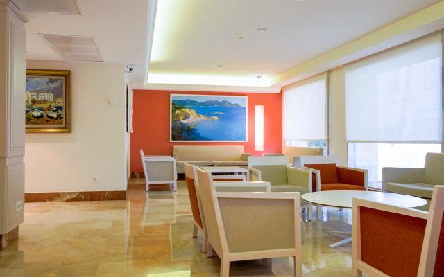 Cala Bona Hotel