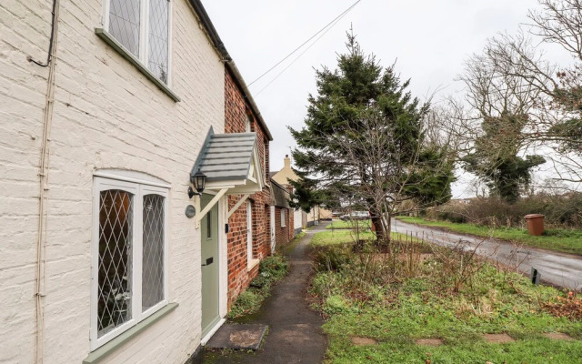 Thames Cottage