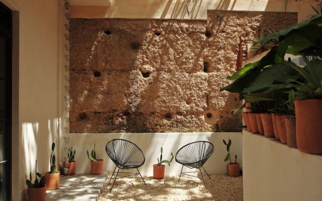 FIXIE LOFTS - Colonial Villa Suites with Pool