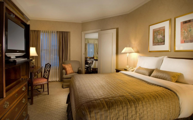 Mayflower Park Hotel