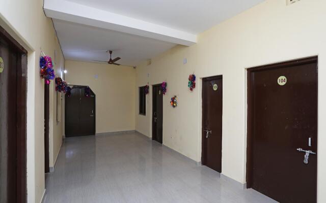 OYO Flagship 23024 Hotel Cinnamon