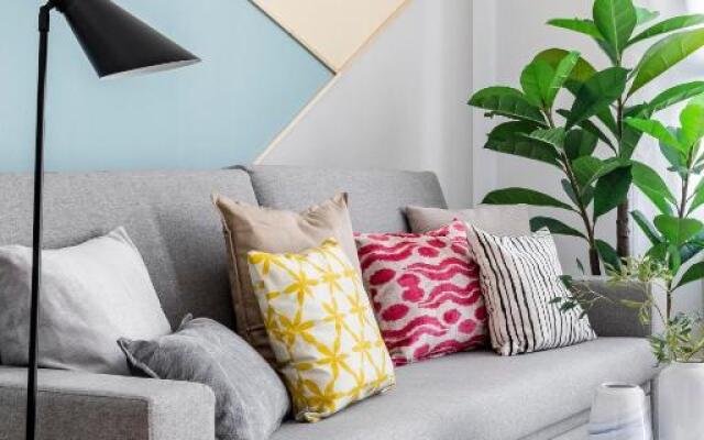 Color Apartments by Olala Homes