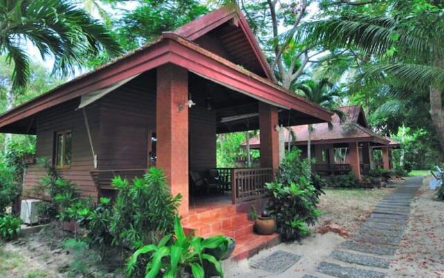 Baan Mai Cottages & Restaurant