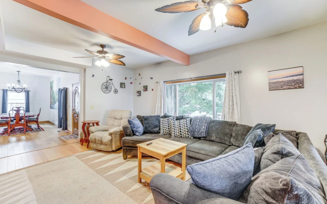 Near Saugatuck Dunes: Pet-friendly Fennville Home!