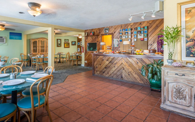 Отель Creekside Inn