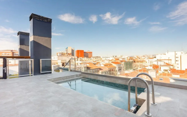 Java - 3 Bedroom and Shared Pool in Almagro