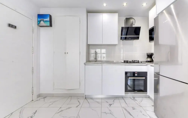 Apartment With Barbecque
