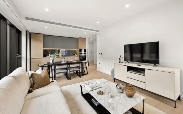 Stylish two Bedroom Apartment With River Views in Docklands