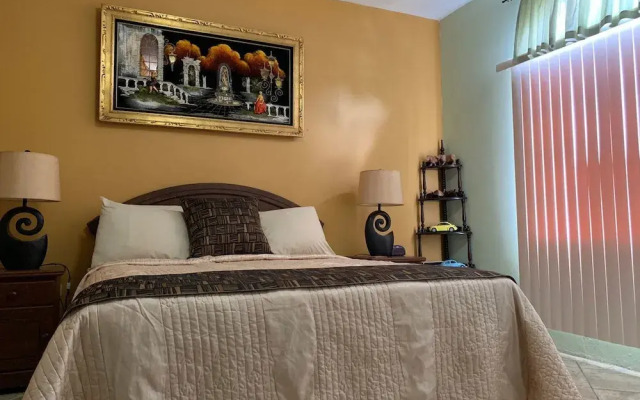 Carolyn's View Guest House