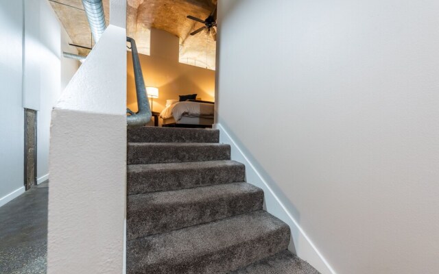 Luxury Historic Loft with Gym