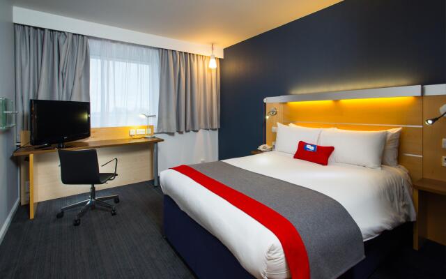 Holiday Inn Express Bedford, an IHG Hotel