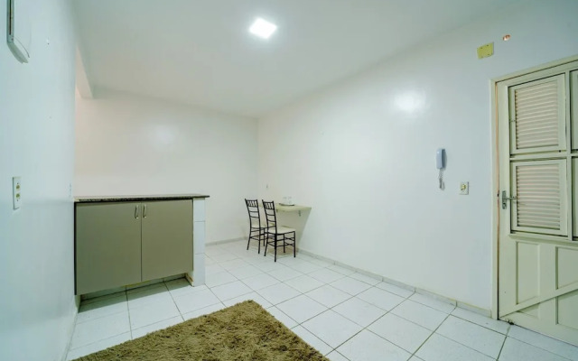 Flat c Wi-fi e Ar-condicionado Perto do Aeroporto