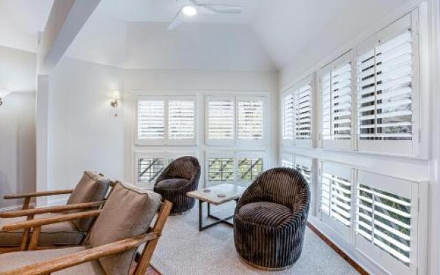 4712 Tennis Club Villa