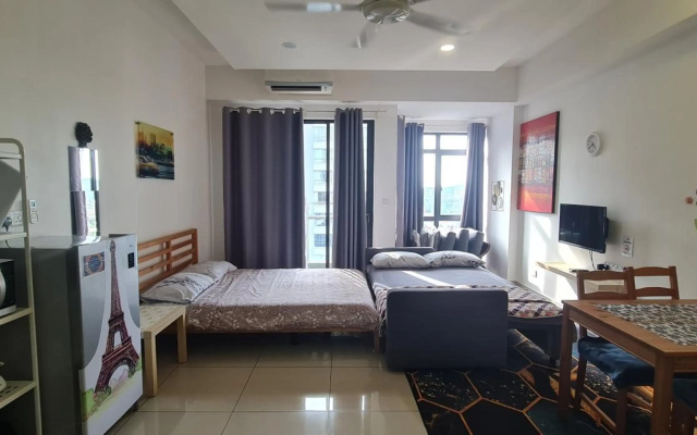 Glenmarie Utropolis Tower 1 by Kroll Home2stay with UNIFI TV Wifi Studio Apt – Guest Rooms – Shah Alam