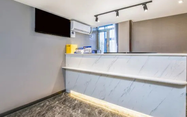 Super 8 Hotel (Beijing Shangdi xisanqiqiao store)