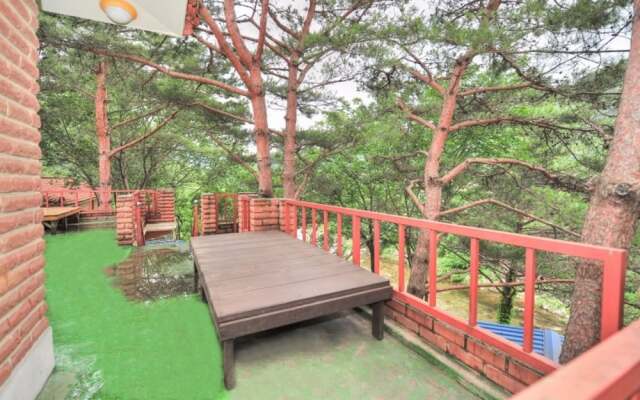 Inje Solbathwangto Pension