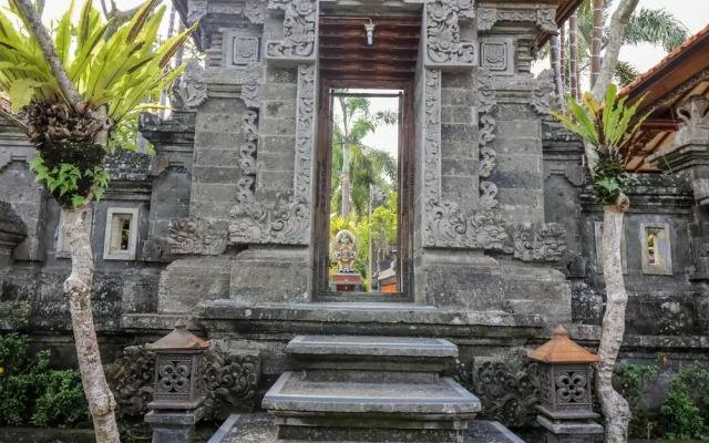 Nida Rooms Ubud Raya Panestanan 8156 at Dewa Bharata Bungalows Ubud