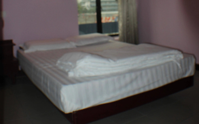 Birdnest Collective Cafe & Guesthouse