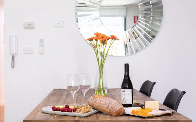 Experience Port Melbourne