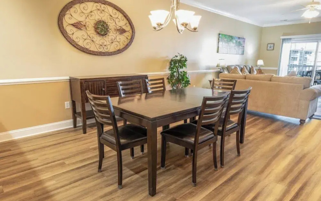 Magnolia Pointe Luster Leaf 4837-302