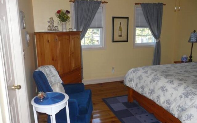 Newark Manor B&B