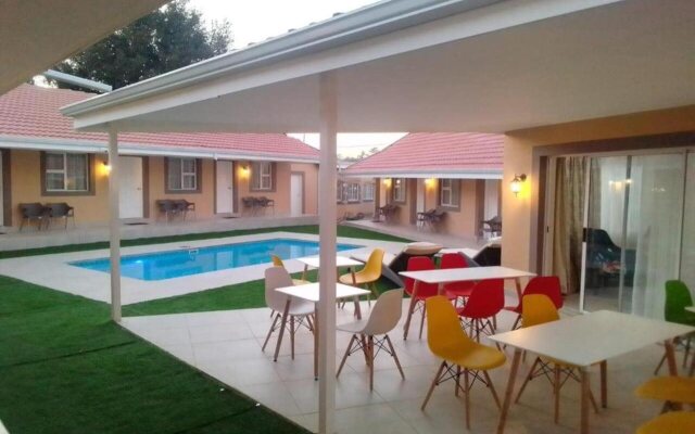 Benoni N12 Hotel