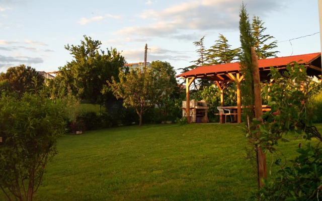 Kuća Moni