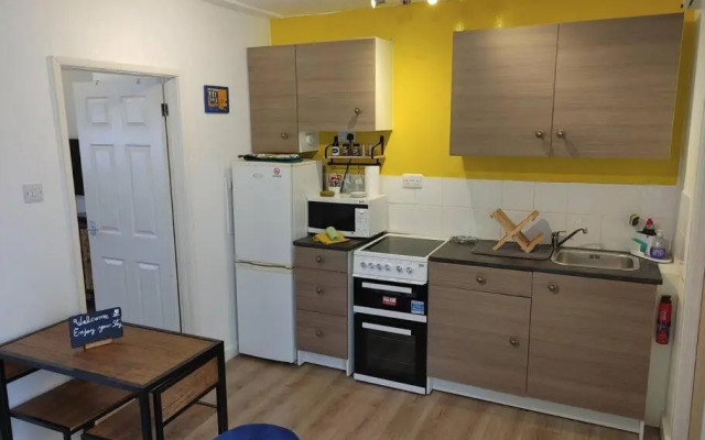 Cosy Flat in a Pretty Town.