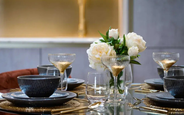 Marble Arch Suite 9-hosted by Sweetstay