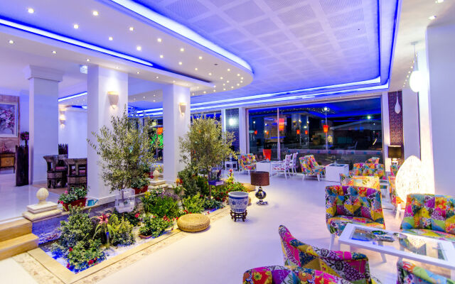 Phoenicia Luxury