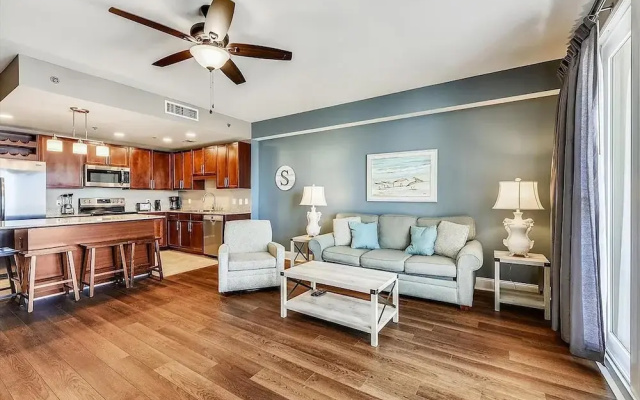 Laketown Wharf 903