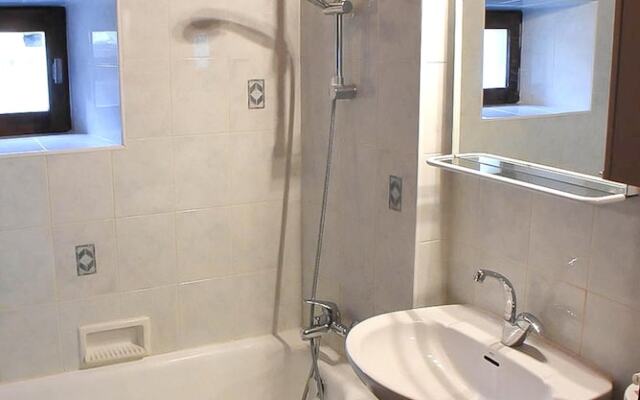 Apartment With one Bedroom in Val-d'isère, With Wonderful Mountain Vie