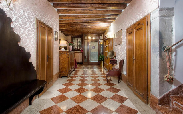 Hotel Mezzo Pozzo